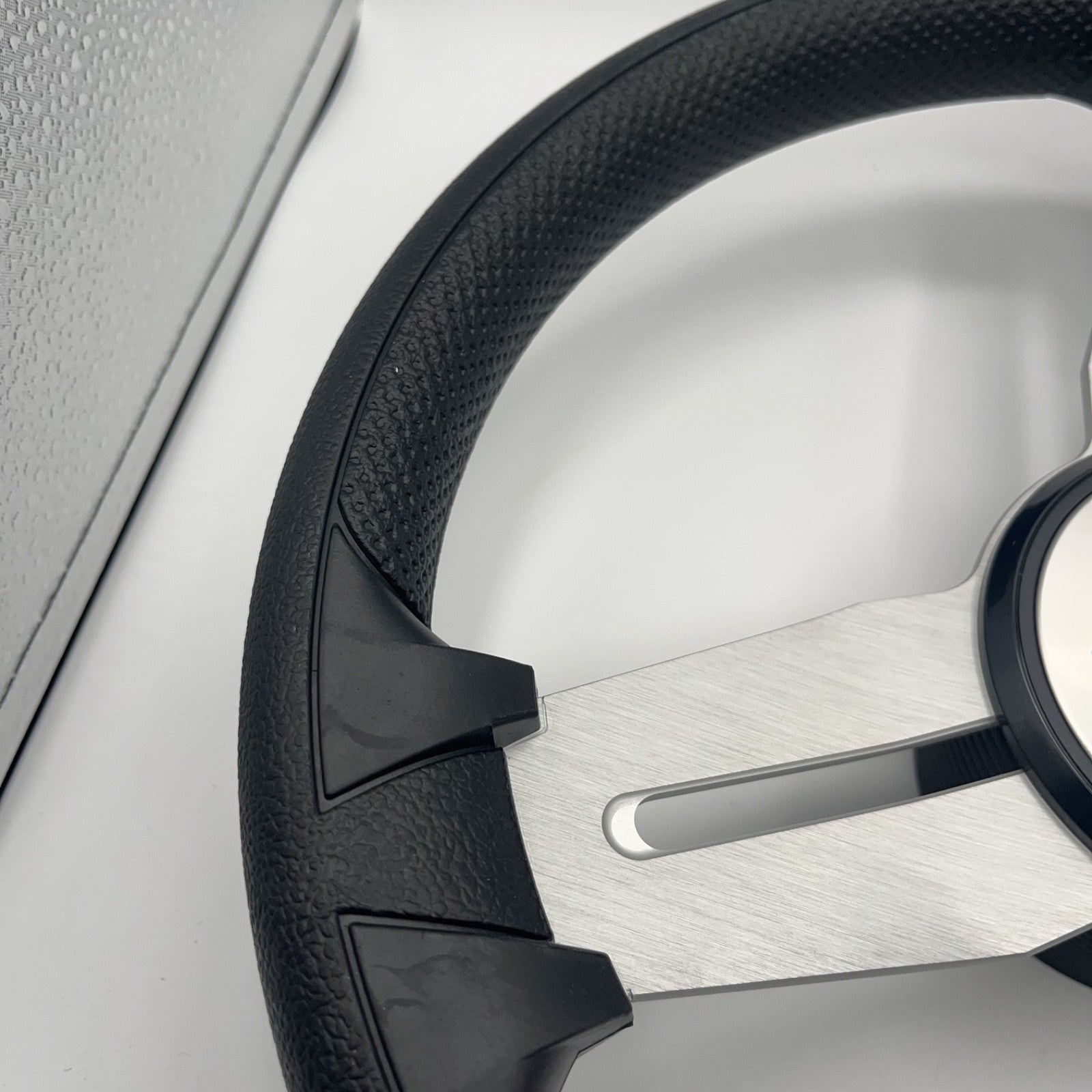 Model 15A Marine Steering Wheel Brushed Alum Spokes | Lowe Boats Cap