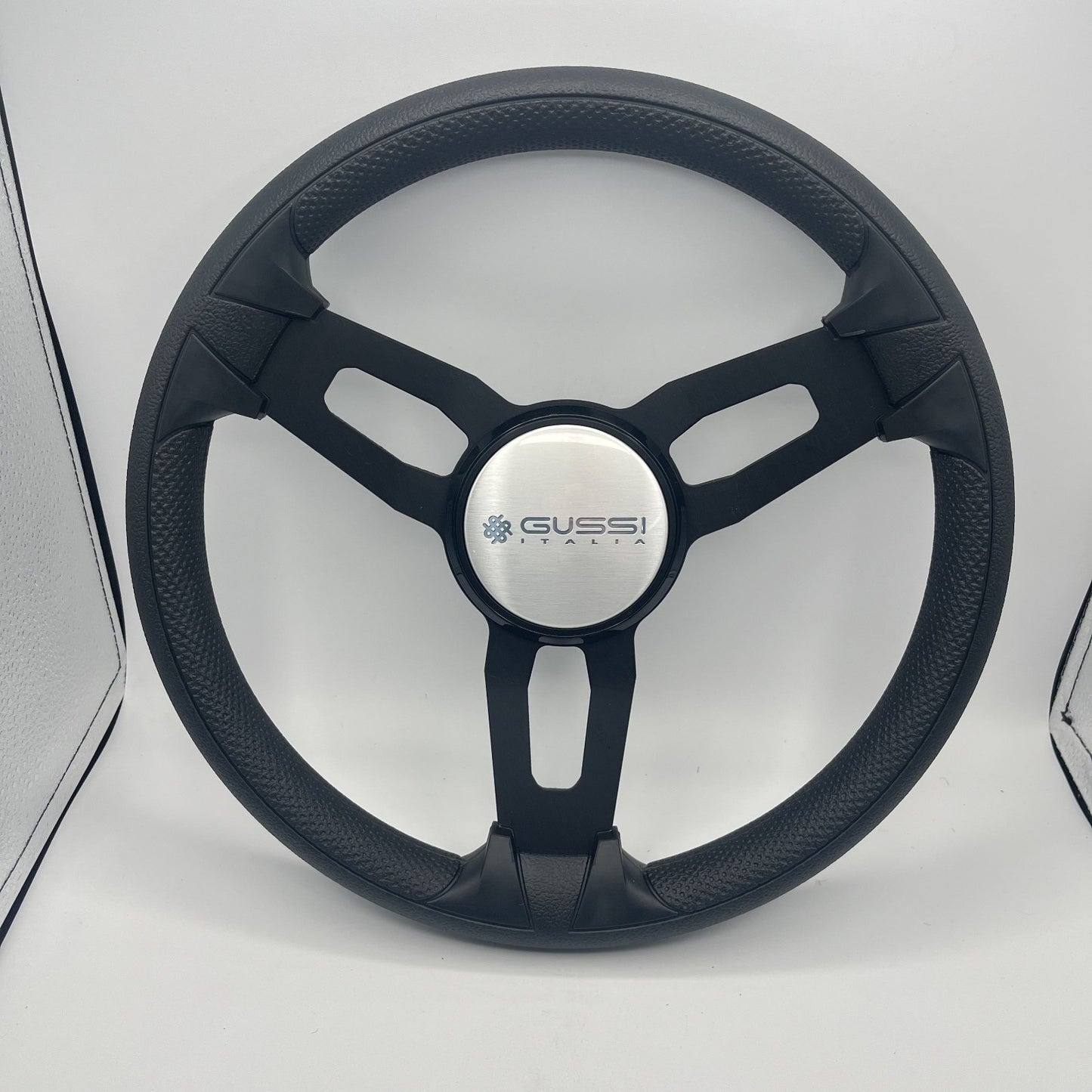 Gussi Italia Model 15 Steering Wheel Blk Brushed Alum Spokes | Gussi Logo