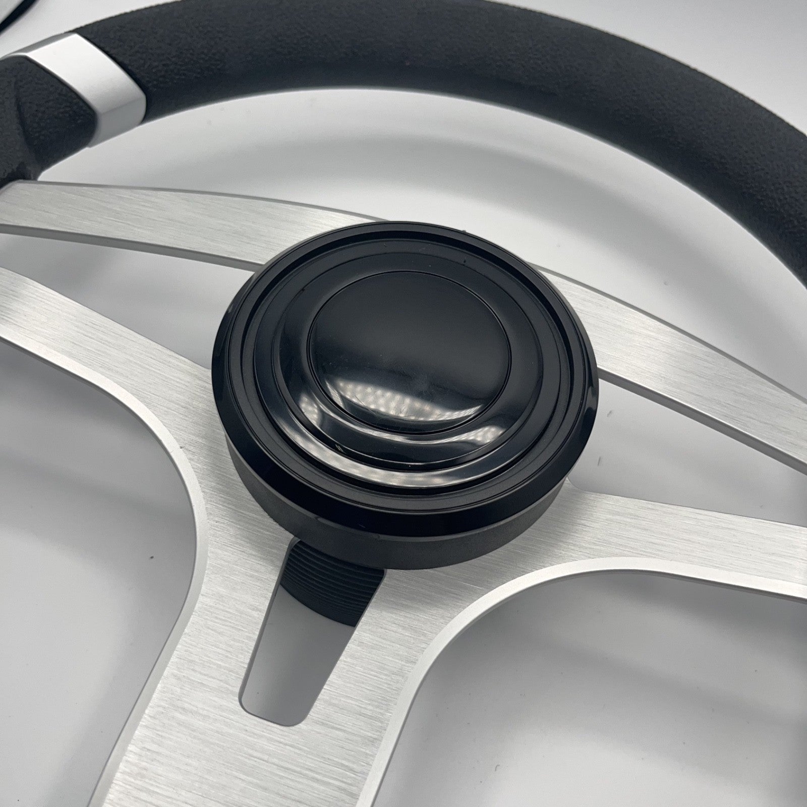 Badia Boat Steering Wheel Brushed Aluminum Spokes | LG Black Snap-in