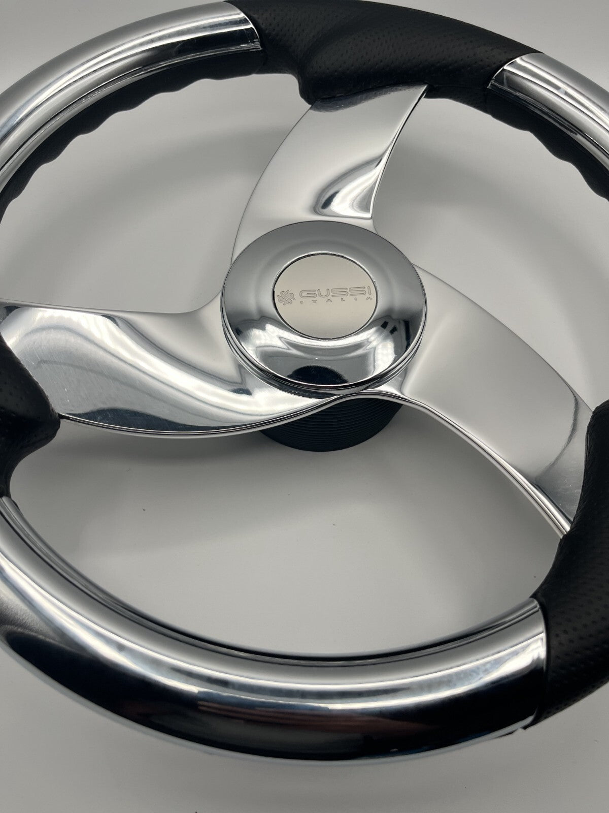 Model M533 Boat Steering Wheel Polished Aluminum Spokes | Gussi Italia