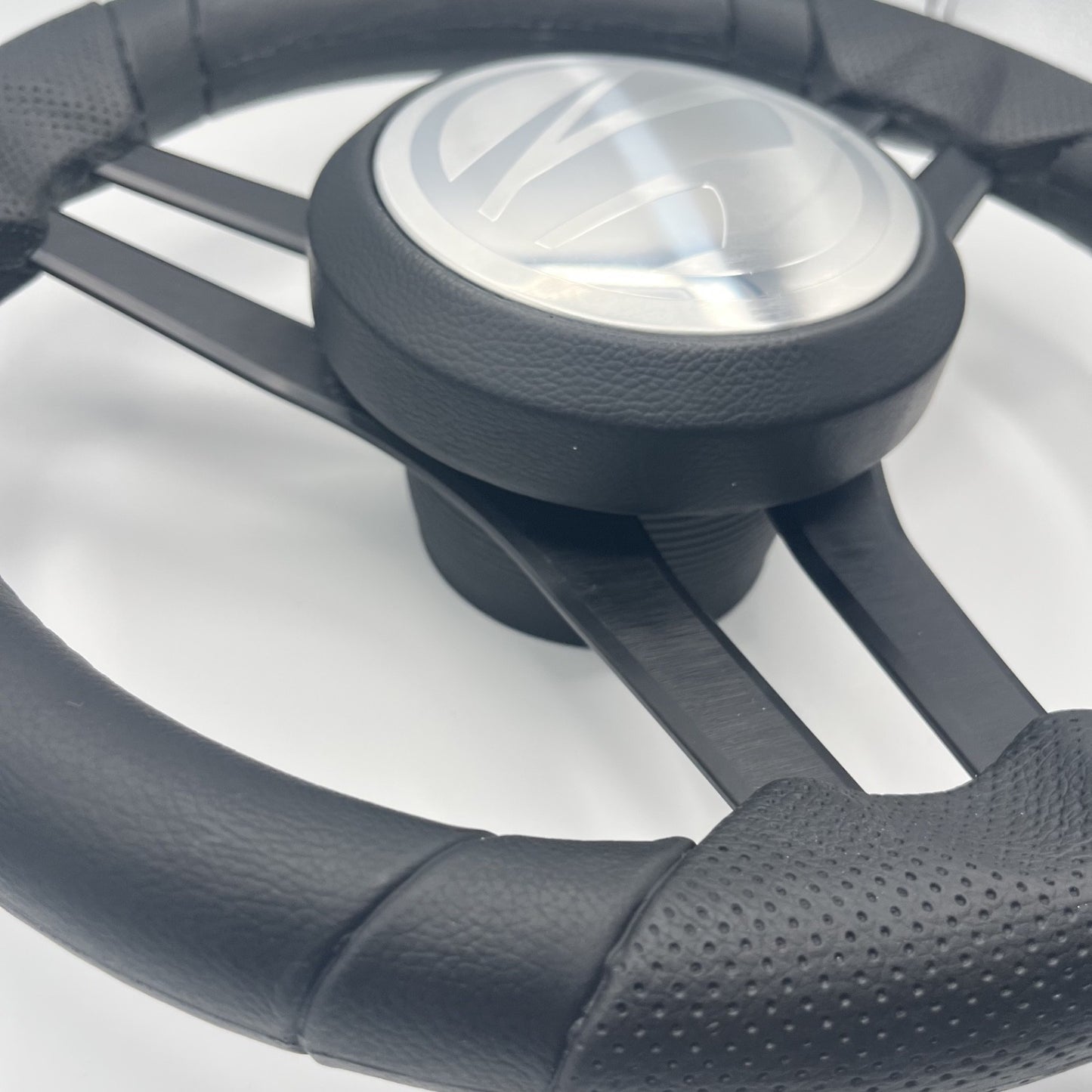 Molinara Marine Steering Wheel Black Brushed Aluminum Spokes | Tige