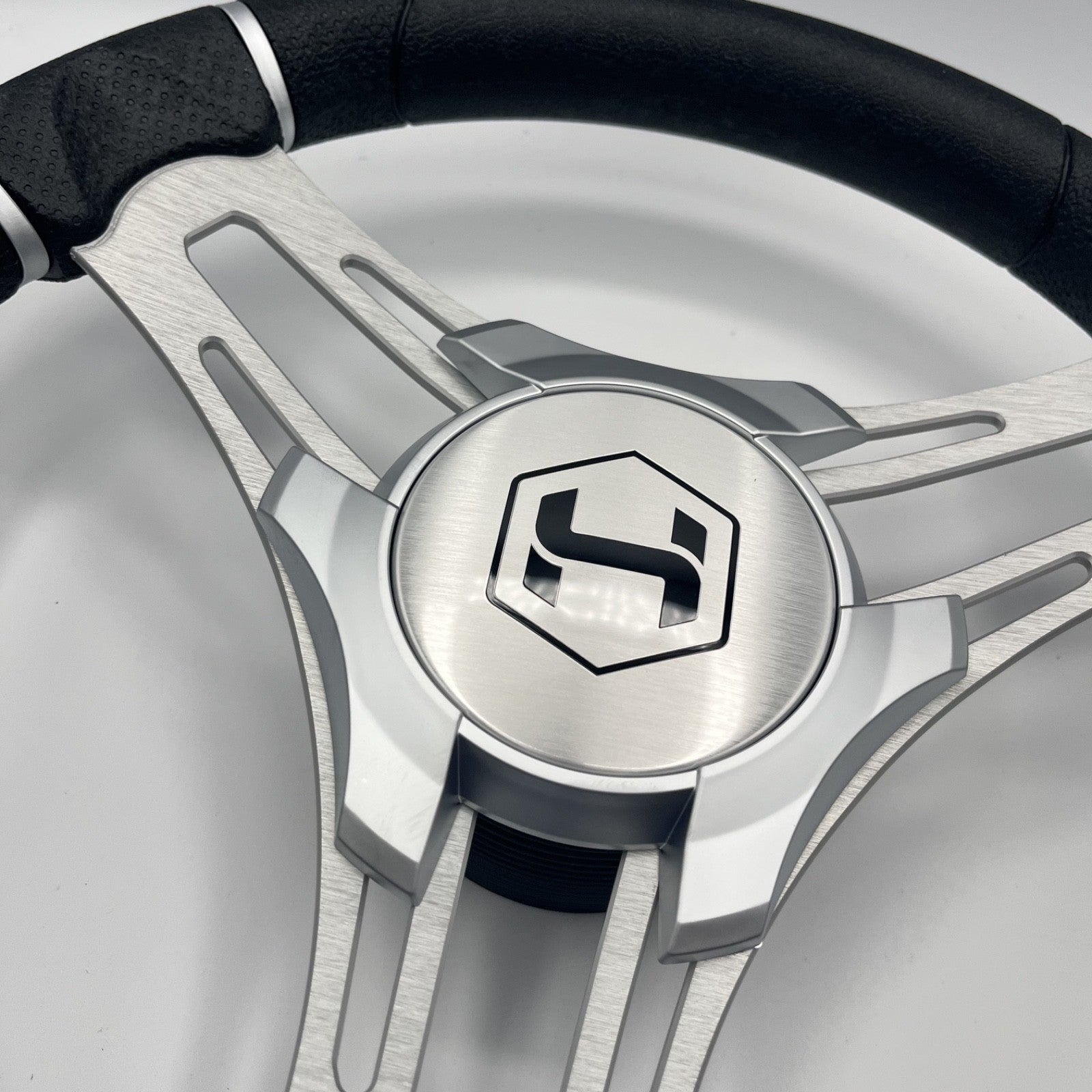 Gussi Italia Boat Steering Wheel Brushed Aluminum Spokes | Harris Pontoon Cap