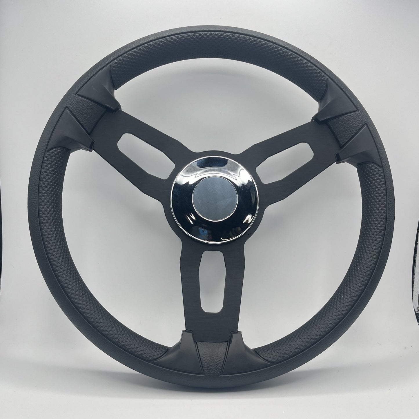 Gussi Italia Model 15 Steering Wheel Blk Brushed Alum Spokes | Chrome Center