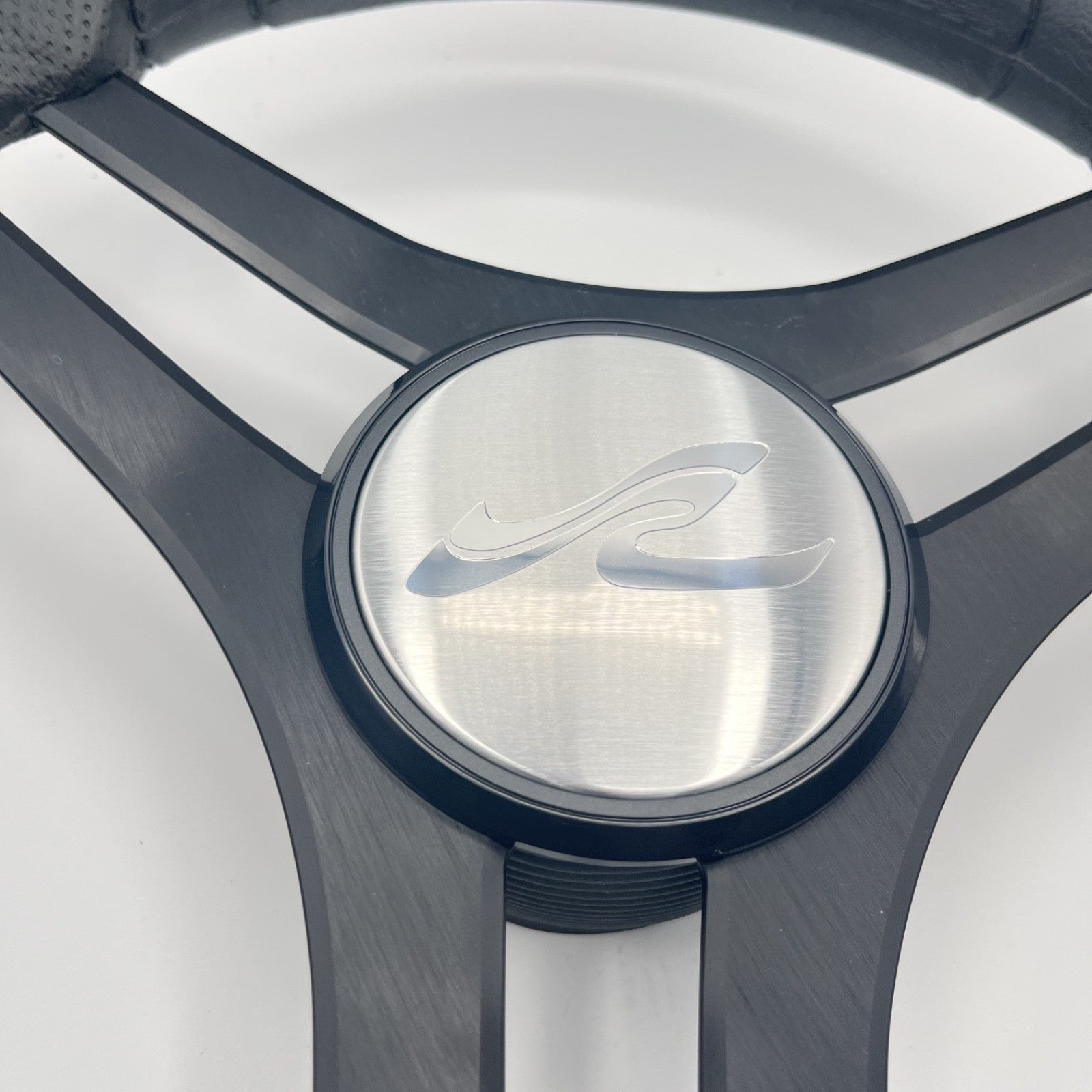 Molinara Marine Steering Wheel Black Brushed Alum Spokes | SeaRay Boats