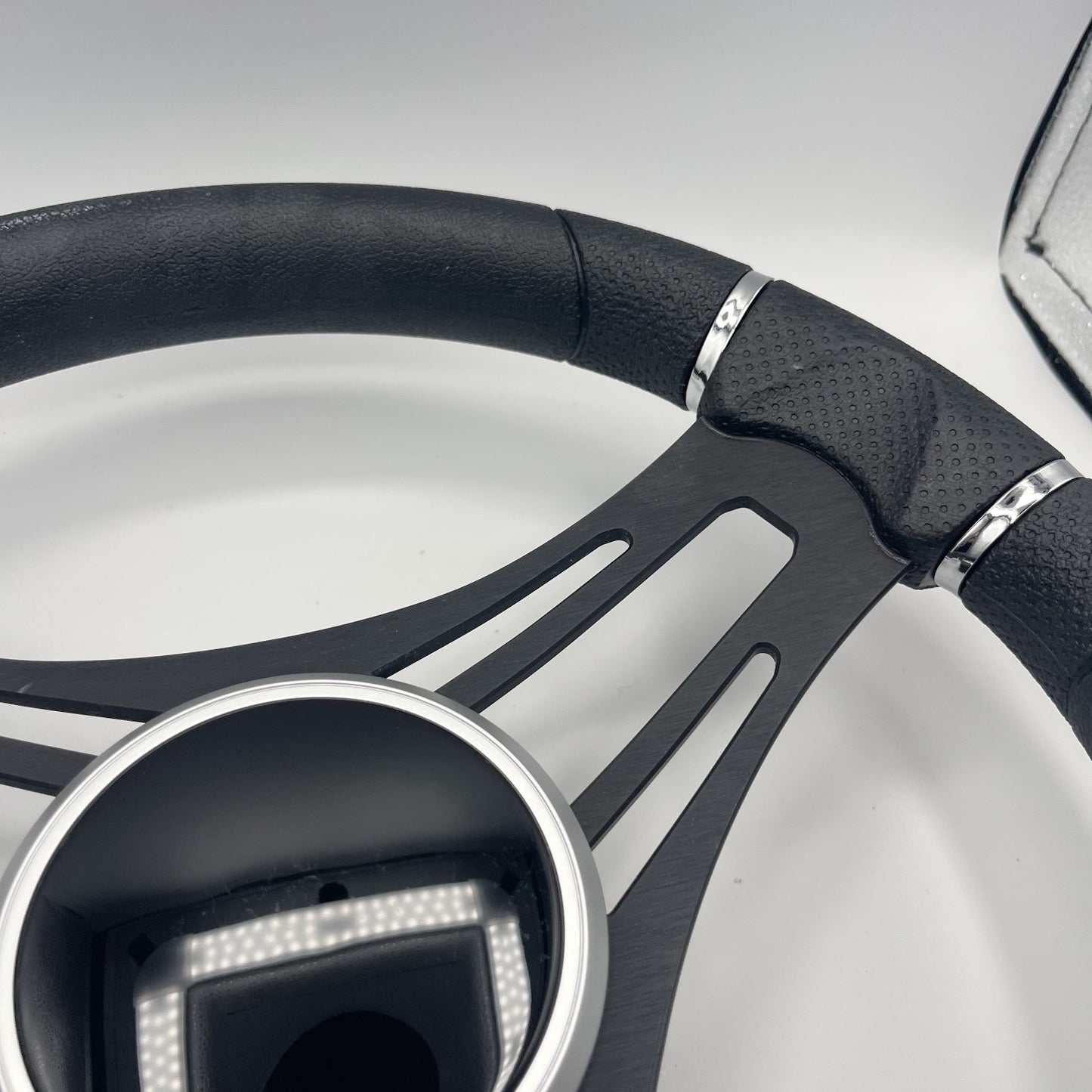 Gussi Italia Boat Steering Wheel Black Brushed Alum Spokes | Black Dome
