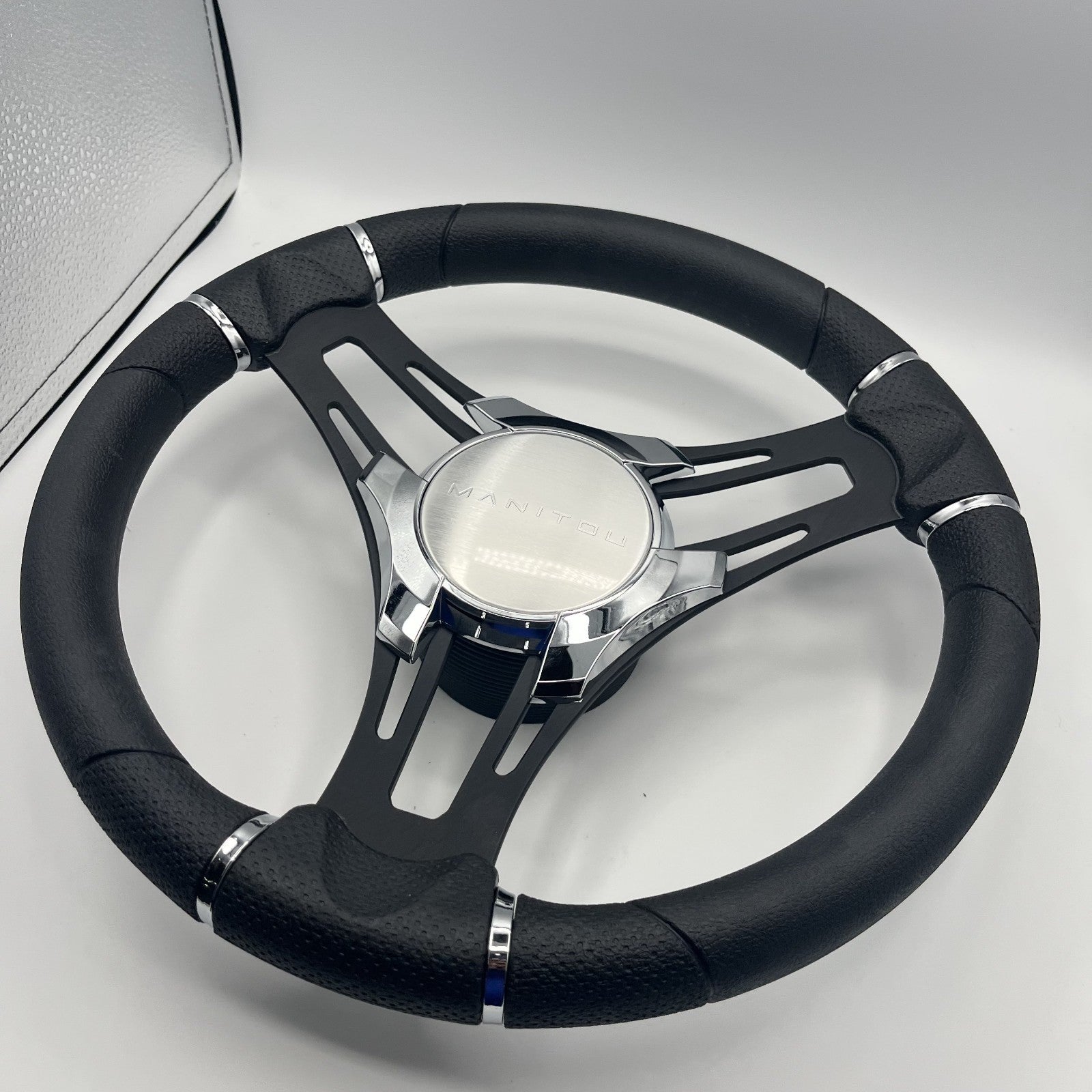 Gussi Italia Boat Steering Wheel Black Brushed Alum Spokes | Manitou