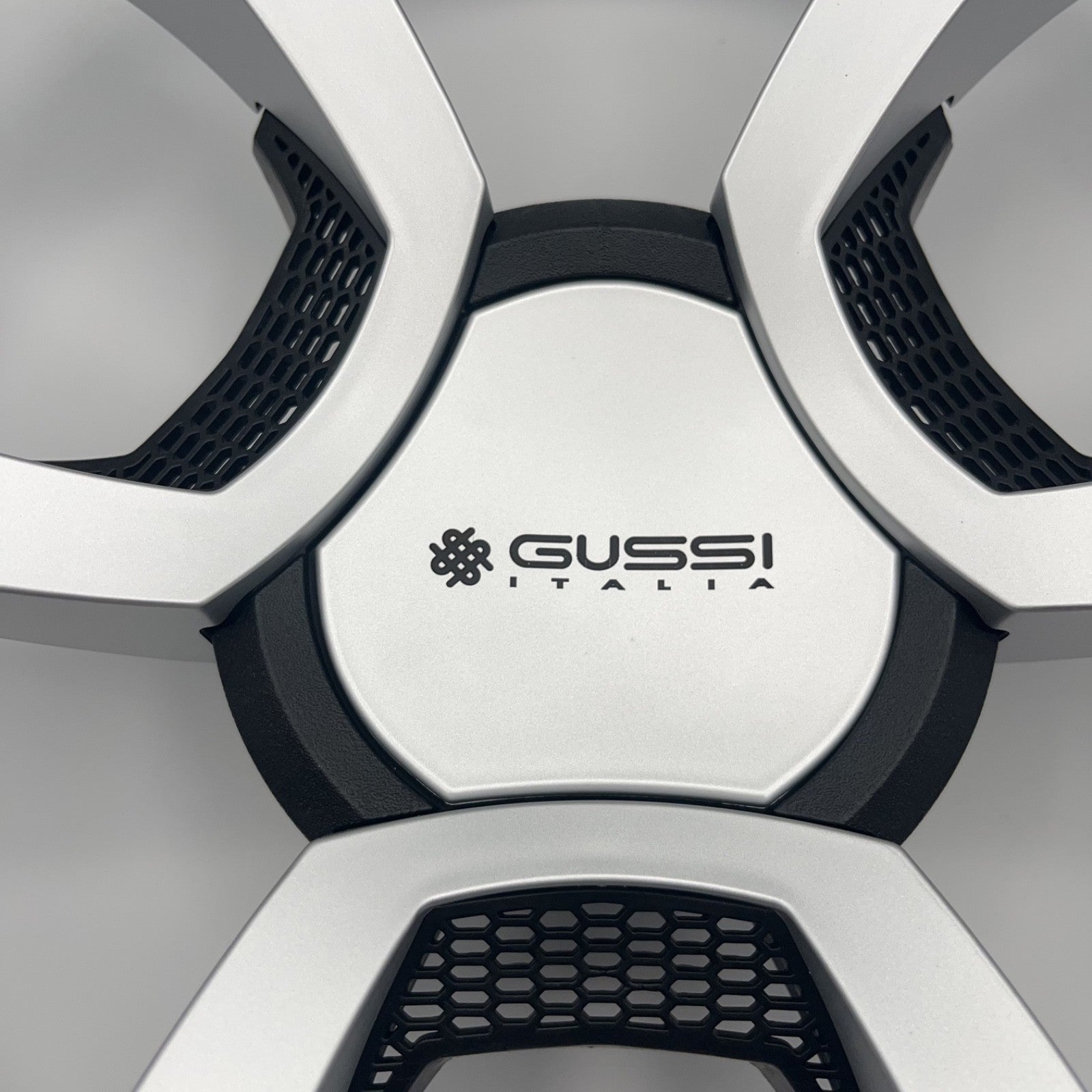 La Corte Boat Steering Wheel Silver Inserts | Gussi Italia Logo