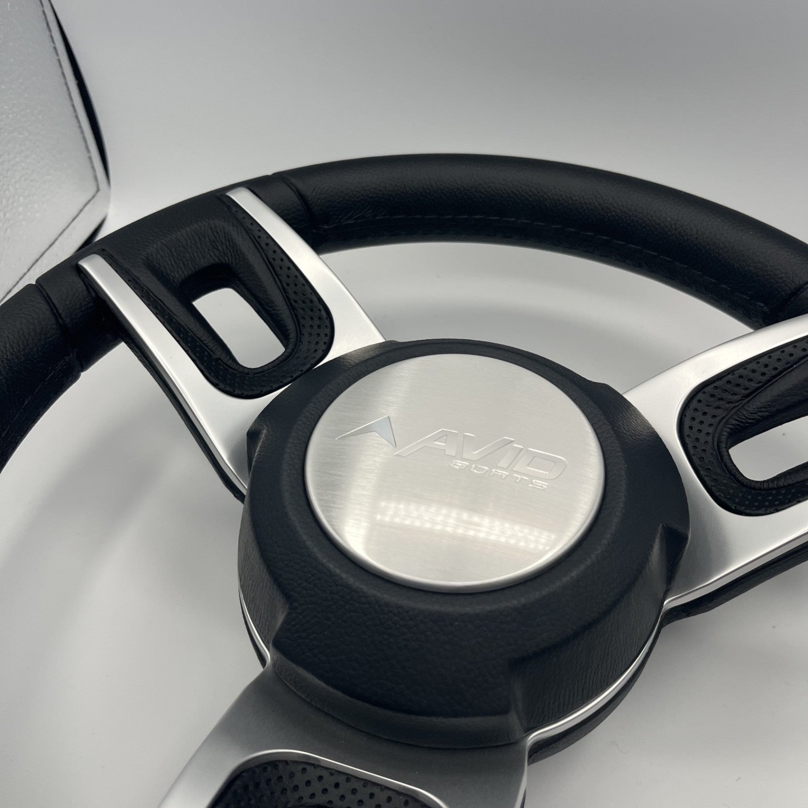 Gussi Italia Black Model 702 Steering Wheel | Avid Boats