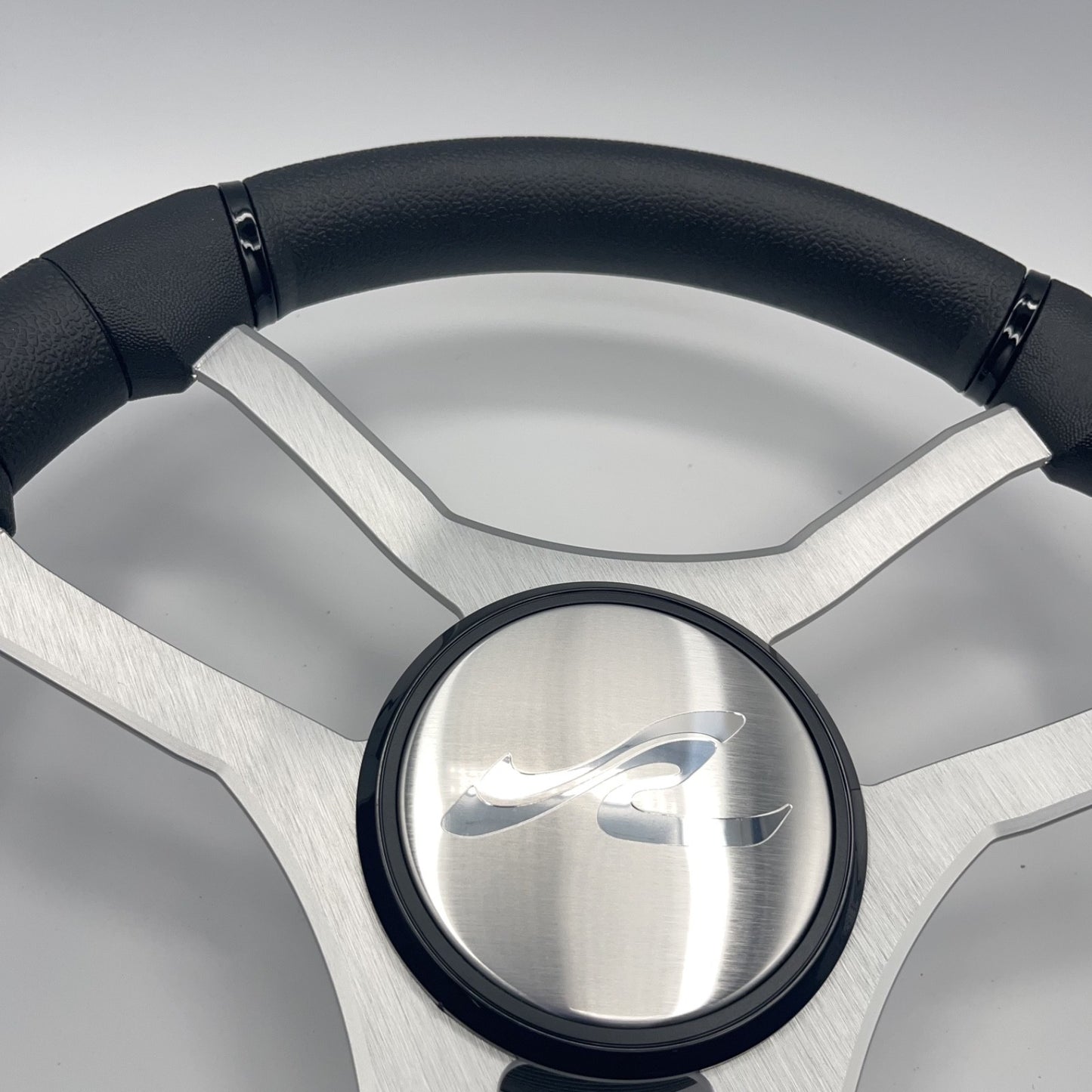 Malera Boat Steering Wheel Brushed Aluminum Spokes | SeaRay Boats