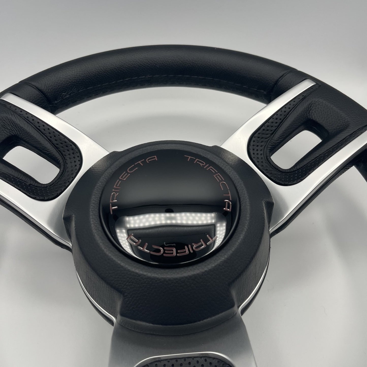 Gussi Italia Black Model 702 Steering Wheel | Trifecta Boats