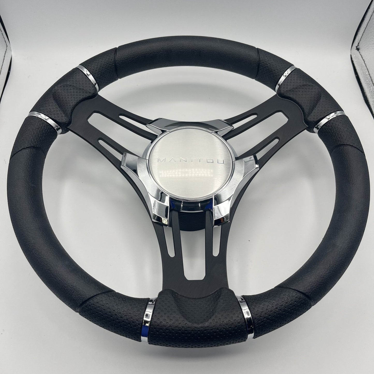 Gussi Italia Boat Steering Wheel Black Brushed Alum Spokes | Manitou
