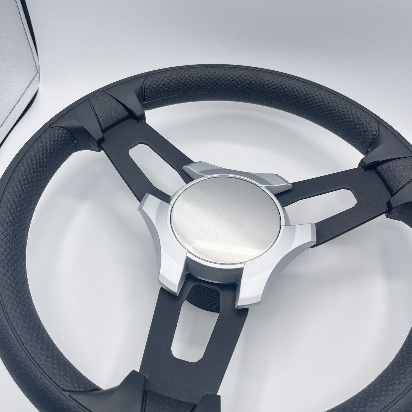 Gussi Italia Boat Model 15 Steering Wheel Black Brushed Alum Spokes | SilvPlain