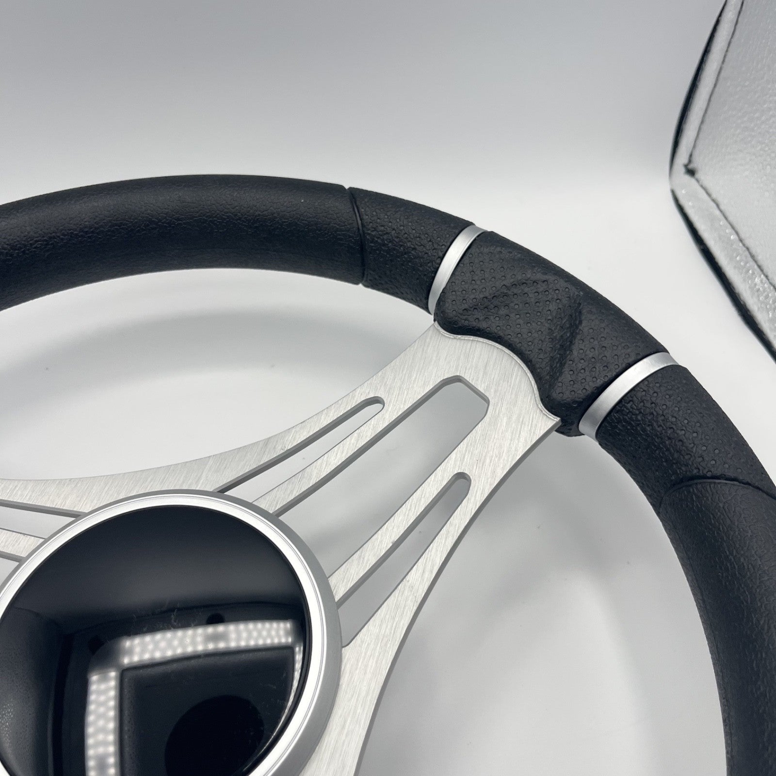 Gussi Italia Boat Steering Wheel Brushed Aluminum Spoke | Black Dome