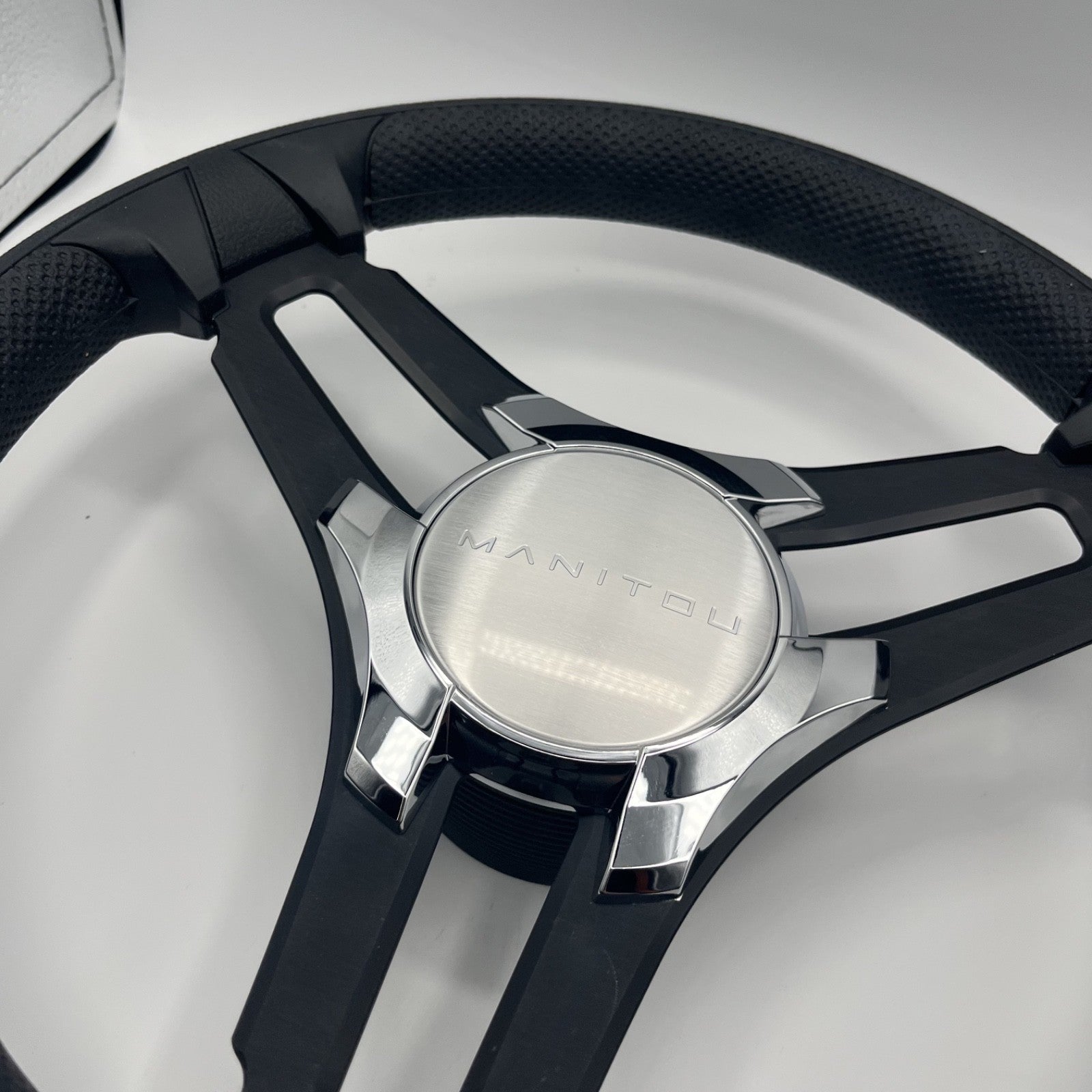 Gussi Italia Marine Steering Wheel Black Brush Metal Spokes | Manitou